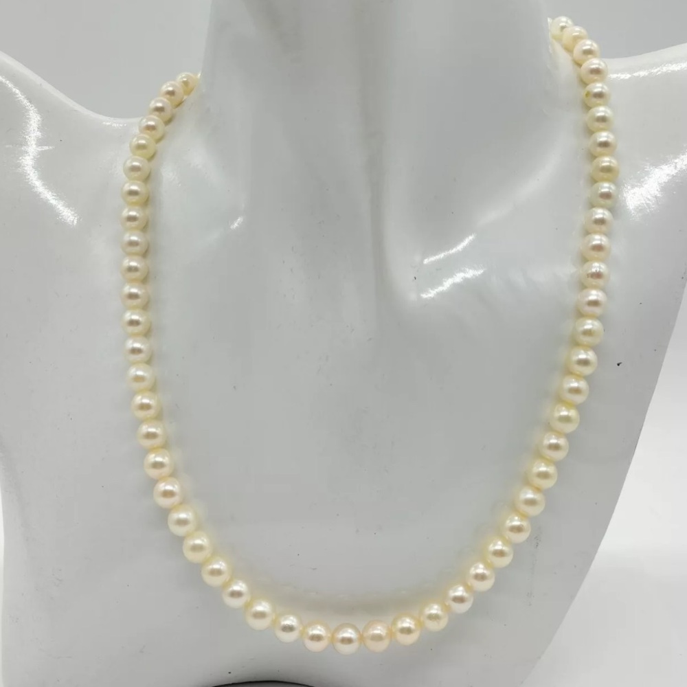 Beautiful Pearl necklace